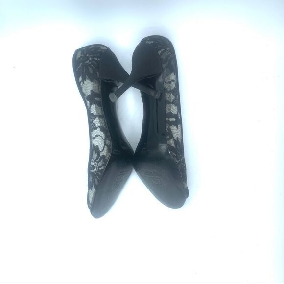 Stuart Weitzman Lingerie Black Guipure Lace - Picture 5 of 8